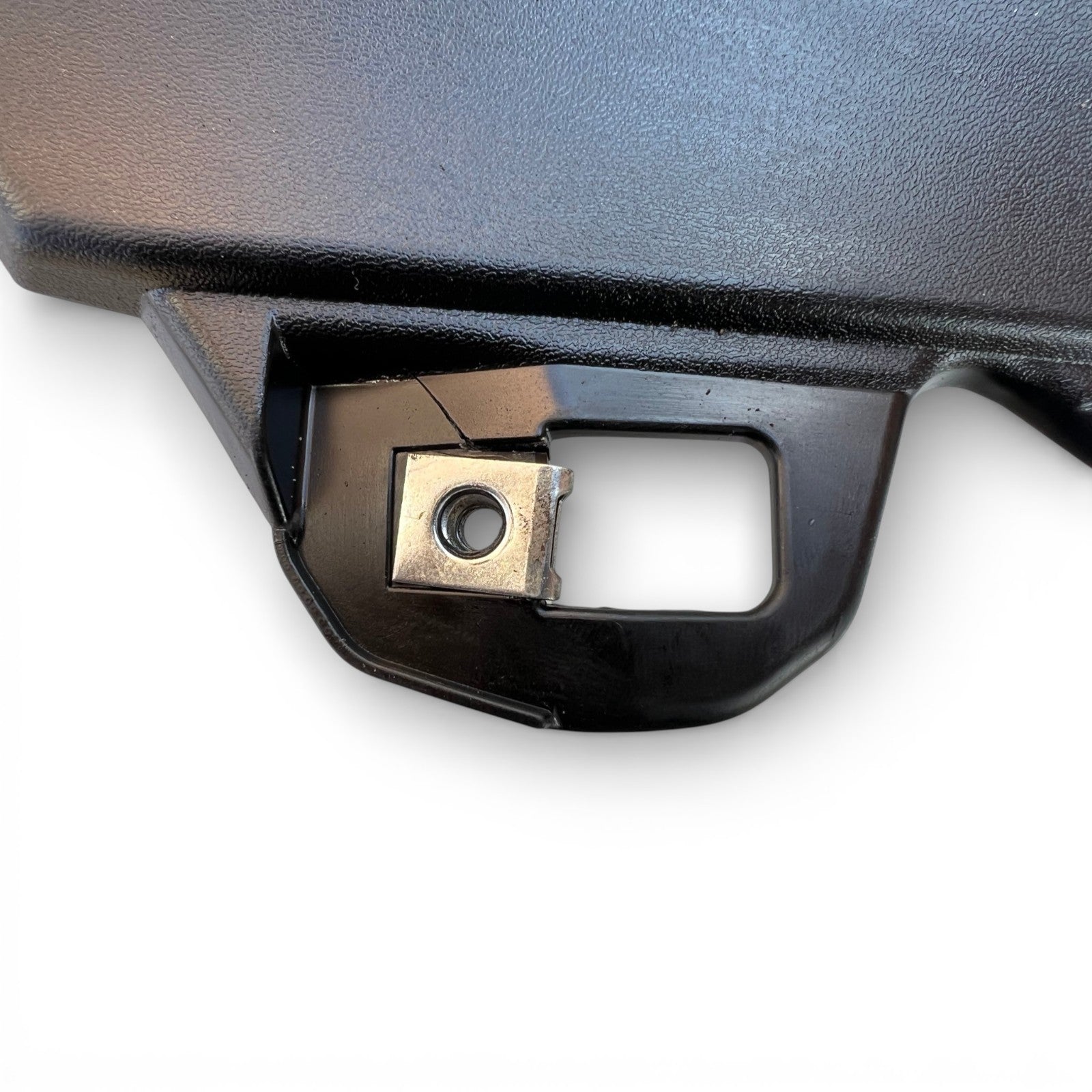 8633985