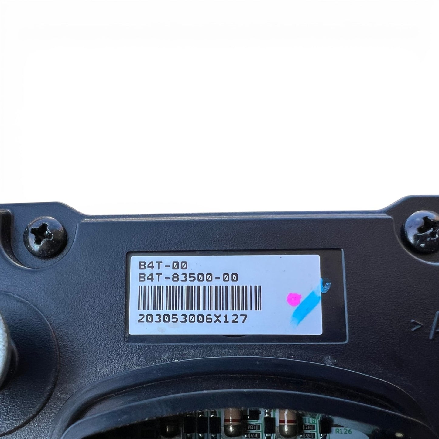 8633972