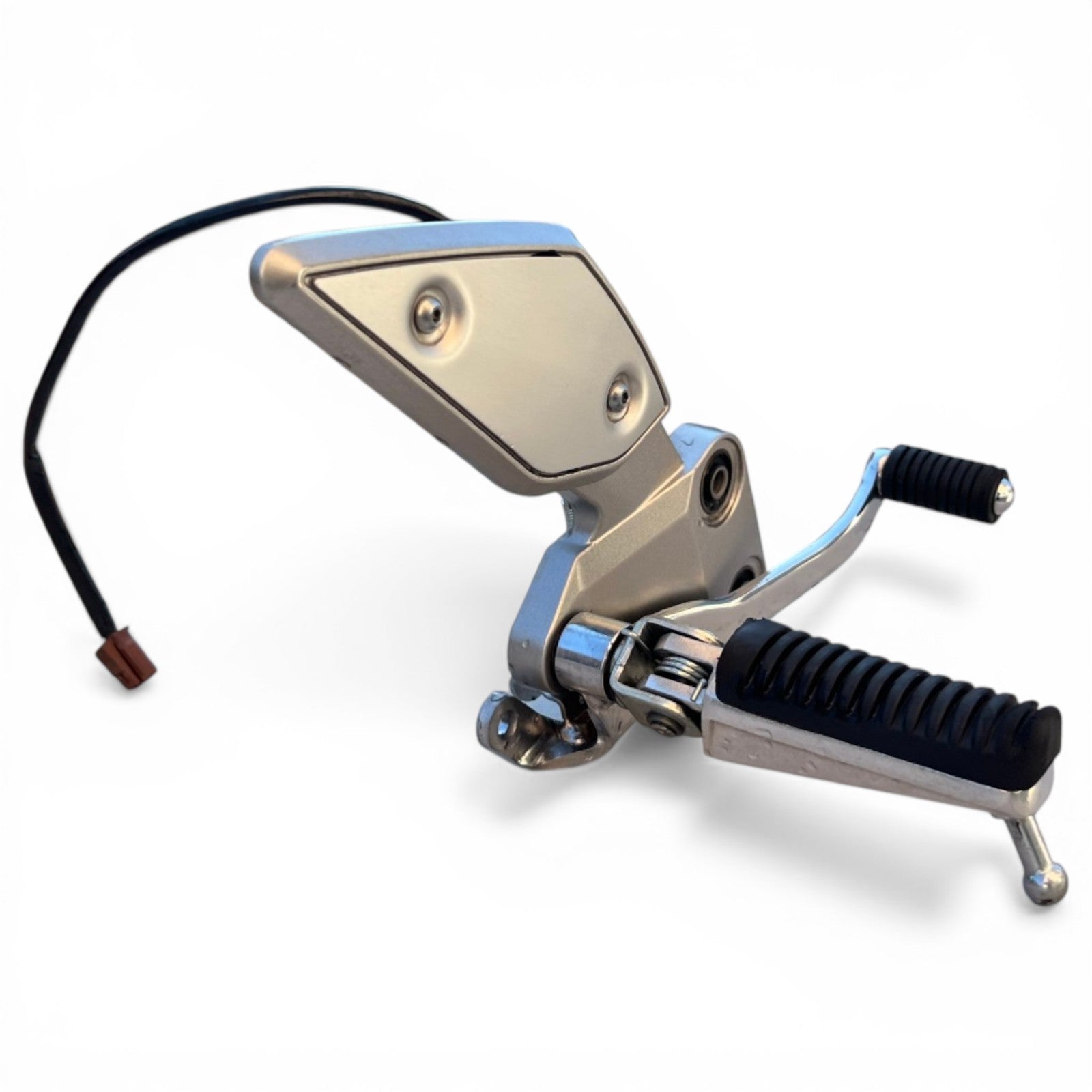 8638977